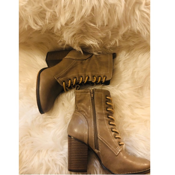 Candie's Shoes - BOOTS